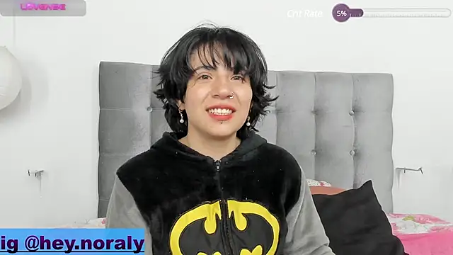 Snapshot of hey_noraly chatting on 03-23-25, 07:20 hey noraly online show from 03-23-25, 07:20