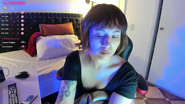 Snapshot of hey_noraly chatting on 09-27-25, 05:01 hey noraly online show from 09-27-25, 05:01