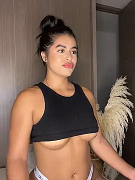 Snapshot of MelissaWaltton chatting on 12-21-24, 02:09 MelissaWaltton online show from 12-21-24, 02:09