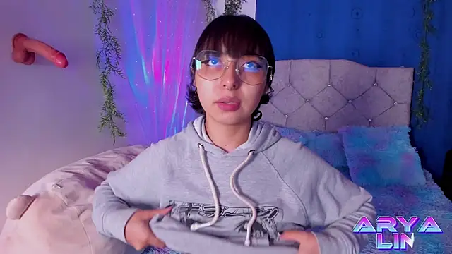 arysUwU online show from 03-23-25, 02:15