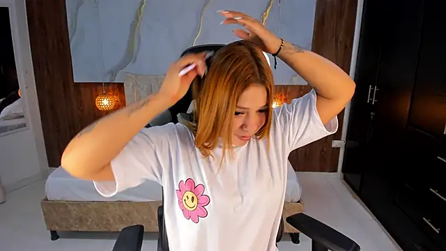 mia 18v online show from 04-16-26, 08:09