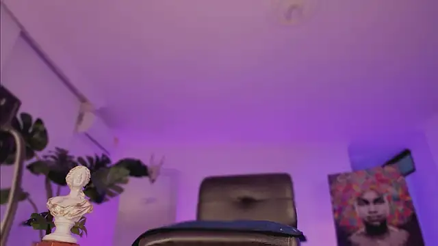 Taylor  foxxx online show from 01-22-25, 04:13