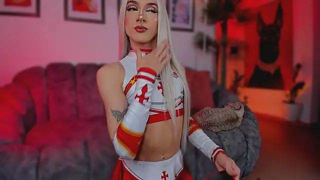 Taylor  foxxx online show from 05-30-26, 06:21