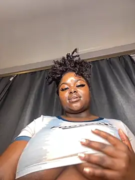 Honeycoco0211 online show from 10-10-25, 08:19