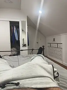 Snapshot of bwcalexander chatting on 02-19-26, 04:52 bwcalexander online show from 02-19-26, 04:52