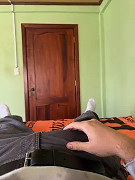 Snapshot of bwcalexander chatting on 02-20-26, 08:09 bwcalexander online show from 02-20-26, 08:09