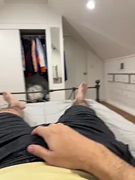 Snapshot of bwcalexander chatting on 02-28-26, 03:07 bwcalexander online show from 02-28-26, 03:07