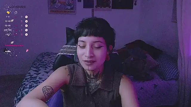 Snapshot of _Apola_77 chatting on 12-17-24, 11:49 Apola 77 online show from 12-17-24, 11:49