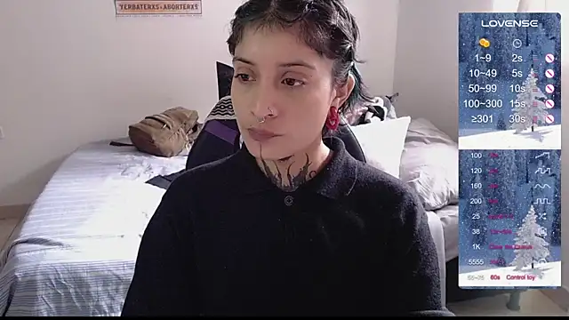 Snapshot of _Apola_77 chatting on 12-27-24, 05:05 Apola 77 online show from 12-27-24, 05:05