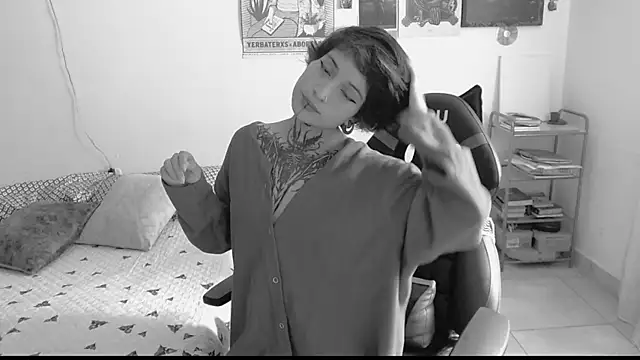 Snapshot of _Apola_77 chatting on 02-05-25, 05:53 Apola 77 online show from 02-05-25, 05:53