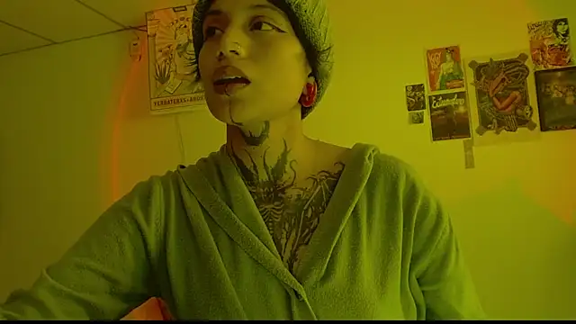 Snapshot of _Apola_77 chatting on 02-12-25, 08:40 Apola 77 online show from 02-12-25, 08:40