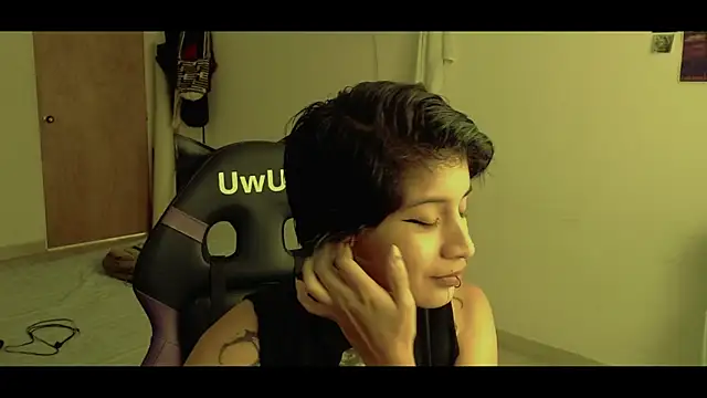 Snapshot of _Apola_77 chatting on 03-13-25, 09:16 Apola 77 online show from 03-13-25, 09:16