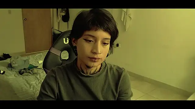 Snapshot of _Apola_77 chatting on 03-15-25, 07:27 Apola 77 online show from 03-15-25, 07:27