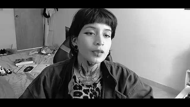 Snapshot of _Apola_77 chatting on 03-21-25, 08:18 Apola 77 online show from 03-21-25, 08:18