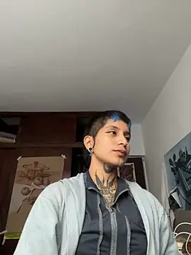 Snapshot of _Apola_77 chatting on 10-13-25, 08:09 Apola 77 online show from 10-13-25, 08:09