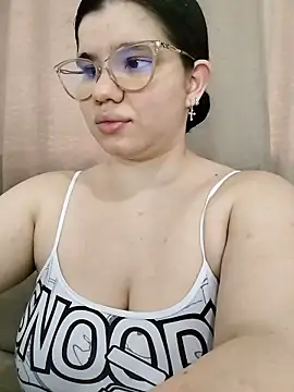 Snapshot of Danzel1105 chatting on 11-16-25, 05:18 Danzel1105 online show from 11-16-25, 05:18