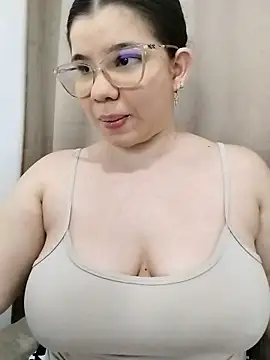 Snapshot of Danzel1105 chatting on 12-20-25, 11:34 Danzel1105 online show from 12-20-25, 11:34