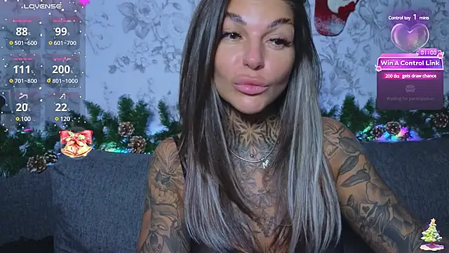 Snapshot of tattooedBabyy chatting on 12-23-24, 11:36 tattooedBabyy online show from 12-23-24, 11:36