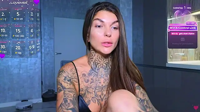 Snapshot of tattooedBabyy chatting on 01-20-25, 11:35 tattooedBabyy online show from 01-20-25, 11:35