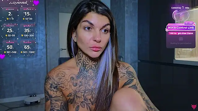 Snapshot of tattooedBabyy chatting on 01-28-25, 07:32 tattooedBabyy online show from 01-28-25, 07:32