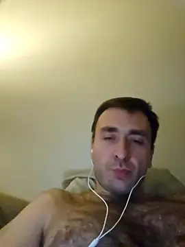 Snapshot of TIGERRR86 chatting on 11-24-25, 10:31 TIGERRR86 online show from 11-24-25, 10:31