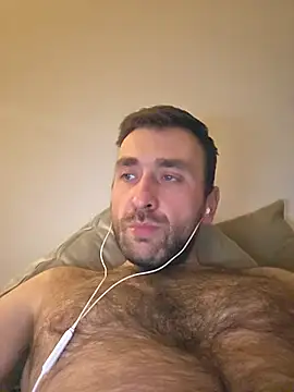 Snapshot of TIGERRR86 chatting on 02-18-26, 09:11 TIGERRR86 online show from 02-18-26, 09:11