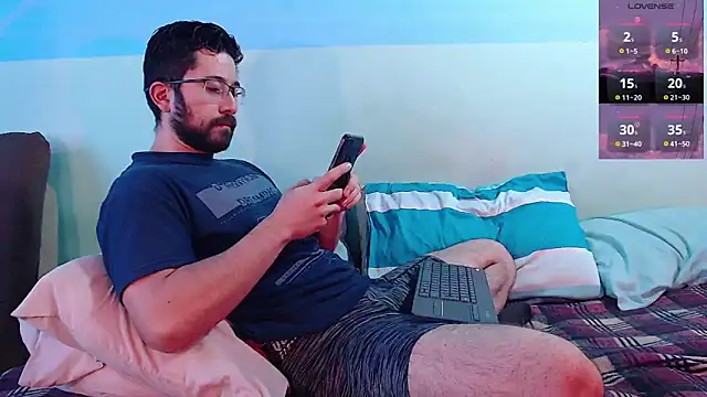 Snapshot of teddy_foster chatting on 02-11-25, 01:20 teddy foster online show from 02-11-25, 01:20