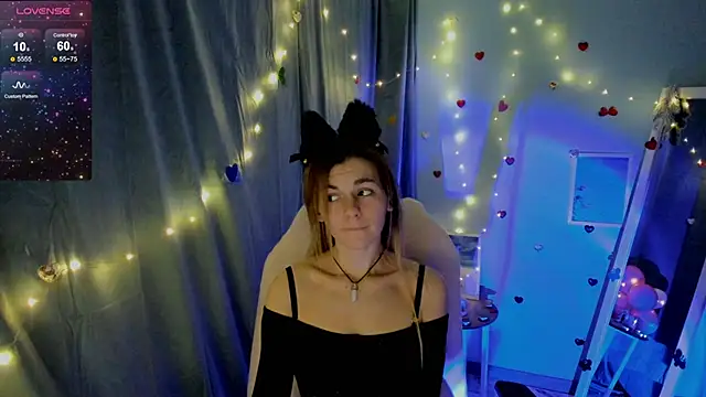 Sweet me  online show from 02-14-25, 10:14