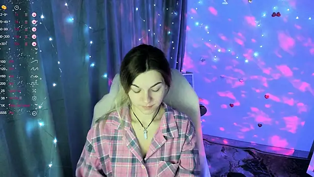 Sweet me  online show from 11-21-25, 06:34