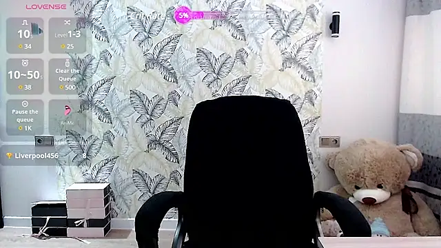 Snapshot of Marmalade_Fox chatting on 02-01-25, 04:35 Marmalade Fox online show from 02-01-25, 04:35