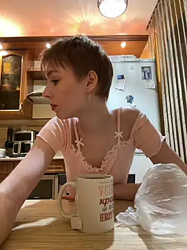 Snapshot of Crayzy_Luv chatting on 03-13-25, 09:26 Crayzy Luv online show from 03-13-25, 09:26