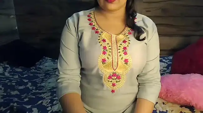 Snapshot of Trezza chatting on 02-27-25, 05:36 Trezza online show from 02-27-25, 05:36