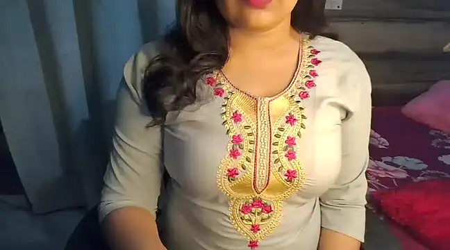 Snapshot of Trezza chatting on 03-20-25, 03:58 Trezza online show from 03-20-25, 03:58