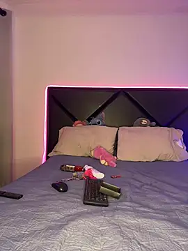 ScarlettAndClark online show from 01-27-25, 09:55