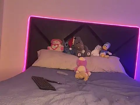 ScarlettAndClark online show from 01-28-25, 02:42