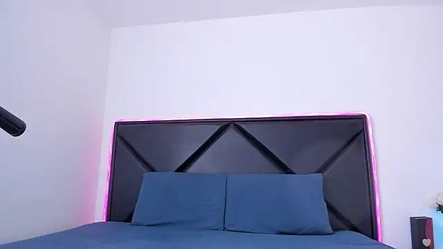 ScarlettAndClark online show from 11-26-25, 02:51