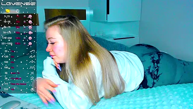 kitti kaattt online show from 03-22-25, 04:24