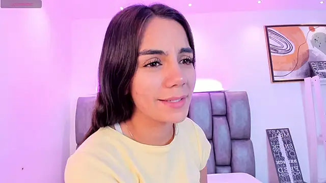 martina mancini online show from 10-31-25, 01:23