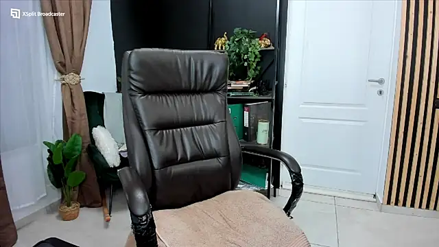 Snapshot of fireflowers_ chatting on 09-09-25, 09:14 fireflowers online show from 09-09-25, 09:14