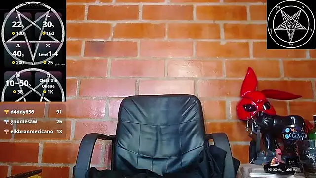 Snapshot of Domina_Lilith chatting on 01-27-25, 06:41 Domina Lilith online show from 01-27-25, 06:41