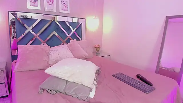 Miakhalifa 7 online show from 03-14-25, 02:52