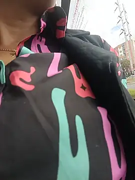 Snapshot of Dominik_girl chatting on 06-30-26, 07:04 Dominik girl online show from 06-30-26, 07:04