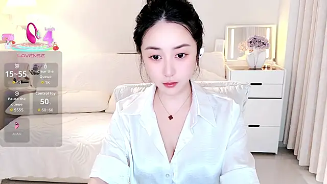 Snapshot of Eileen-886 chatting on 06-16-26, 11:07 Eileen-886 online show from 06-16-26, 11:07