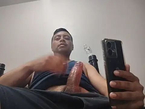Potro23hotzen online show from 07-17-26, 04:45