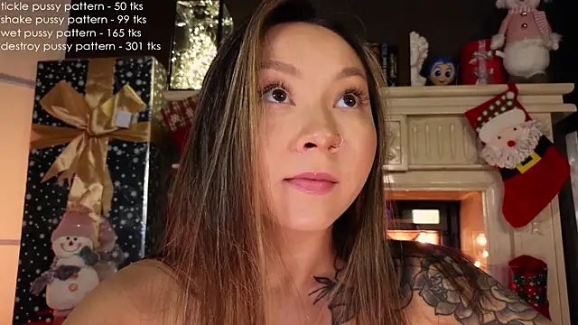 Snapshot of im_casey chatting on 12-22-24, 11:44 im casey online show from 12-22-24, 11:44