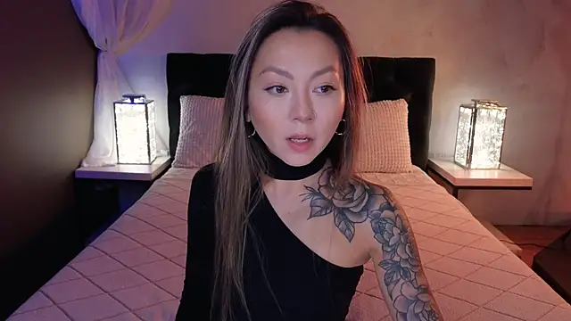 Snapshot of im_casey chatting on 10-23-25, 06:02 im casey online show from 10-23-25, 06:02
