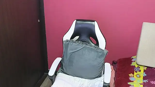 Kaily jonness online show from 09-25-25, 09:35