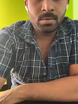 Snapshot of Handsomehunk_4U chatting on 01-14-25, 06:13 Handsomehunk 4U online show from 01-14-25, 06:13