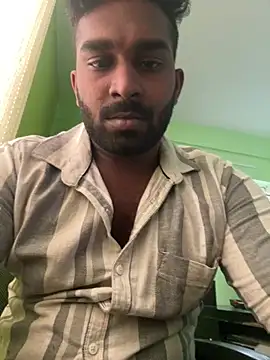 Snapshot of Handsomehunk_4U chatting on 01-22-25, 09:57 Handsomehunk 4U online show from 01-22-25, 09:57