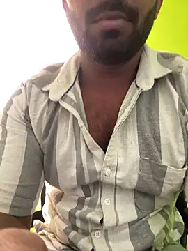 Snapshot of Handsomehunk_4U chatting on 02-10-25, 06:42 Handsomehunk 4U online show from 02-10-25, 06:42